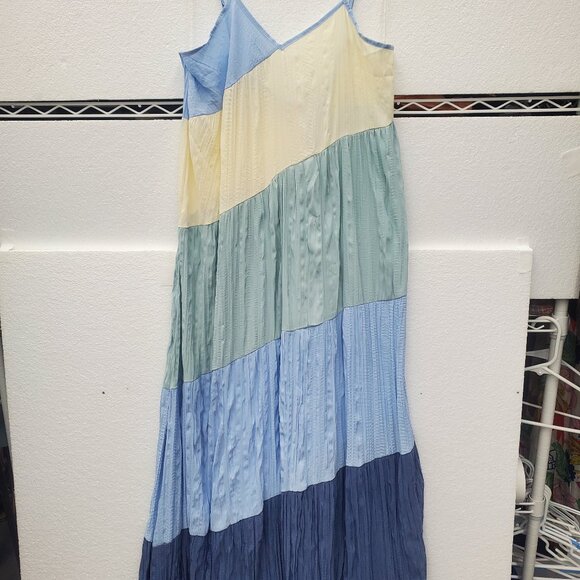 Promesa Dresses & Skirts - Promesa Maxi strapy Sun Dress Size L